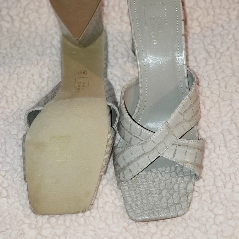 Shu Shop Sandal